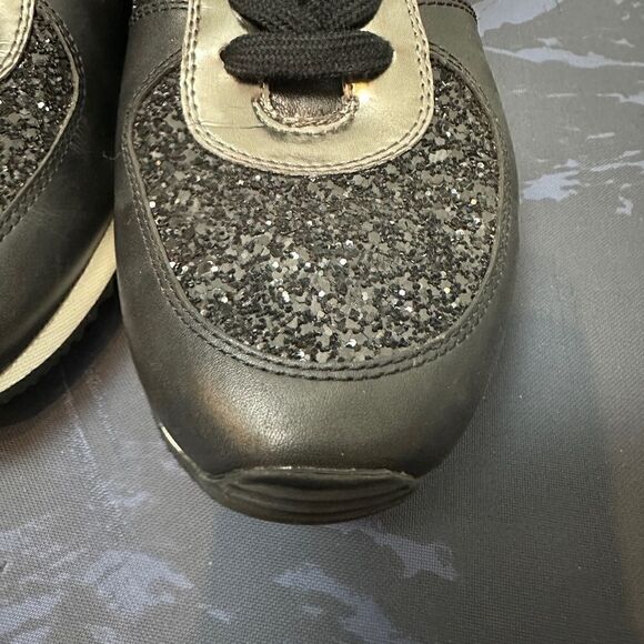 Nwot Michael Kors leather shoes size 9.5, 1 inch heel lift - Picture 10 of 11